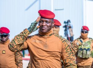 Burkina Faso: Junta militar suspende mais 247 organizações por suspeitas de espionagem